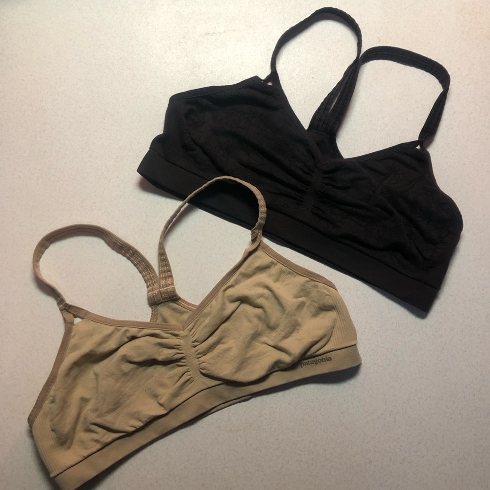 Two Patagonia Barely Bra nude & black size xl